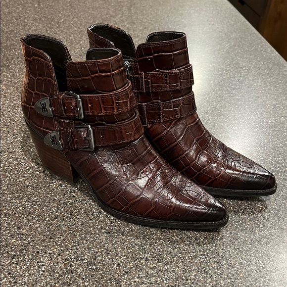 Sam Edelman Dark Brown Crocodile Western Windsor Boots - Picture 1 of 10